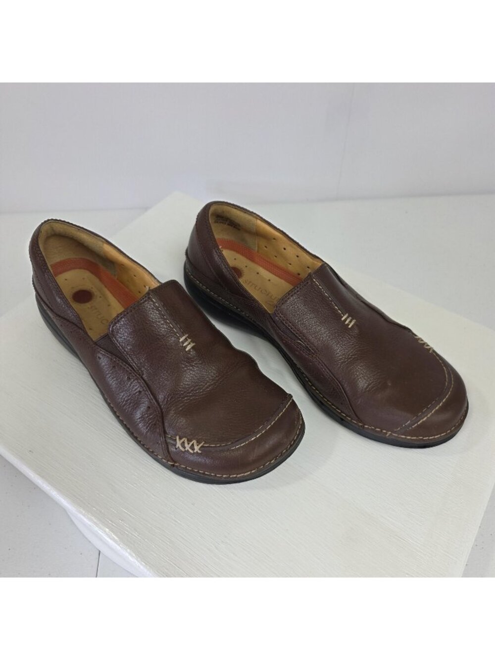 Clarks Unstructured Shoes Womens Size 8 Brown Leather Slip On Comfort Loafers
